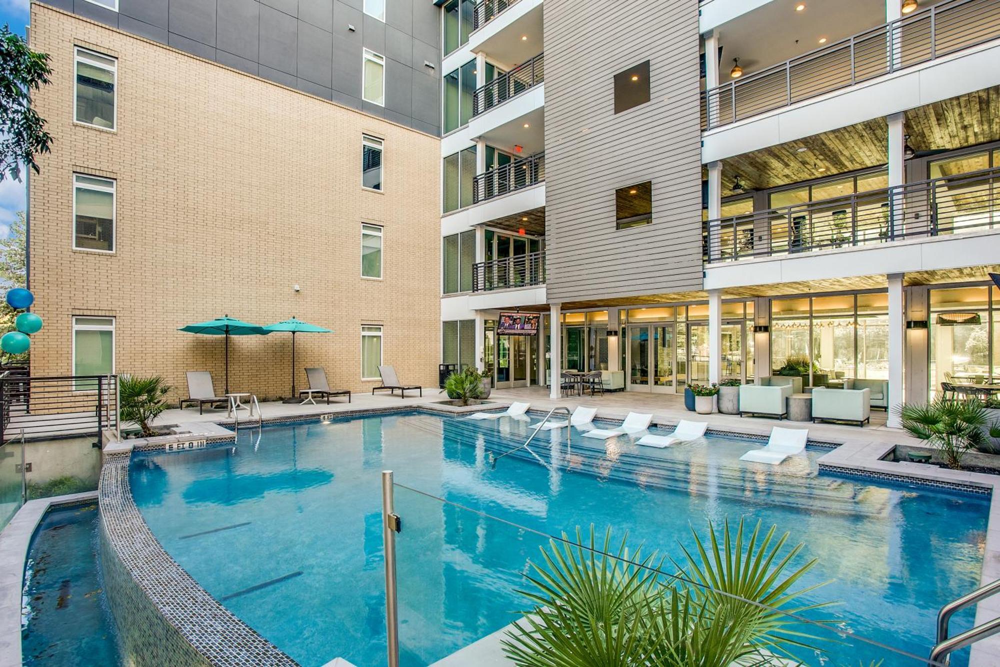Lush Downtown Condo On Riverwalk W King Ste, Free Parking, Pet Friendly, Centrally Located On Riverwalk Сан-Антонио Экстерьер фото